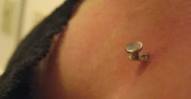 Comment se fait un implant piercing