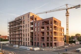 Immeuble neuf en construction dans une ville belge