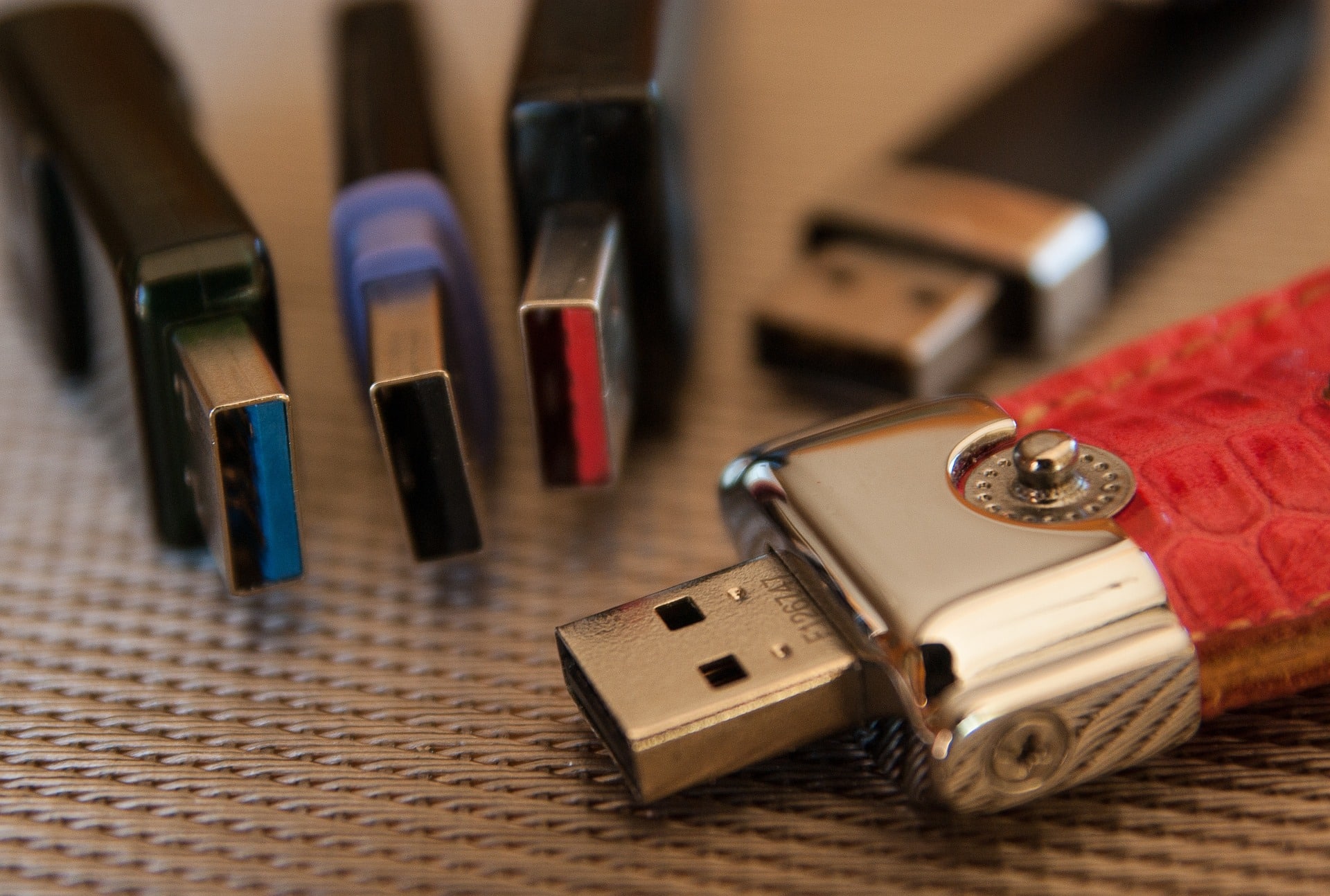 comment récupérer le contenu d une clé usb cassée